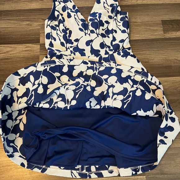 Betsey Johnson Floral Jacquard V-Neck Fit & Flare SZ 6 - Picture 11 of 16